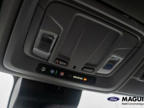 Used 2023 Chevrolet Silverado 1500 LT AWD/4WD image 25