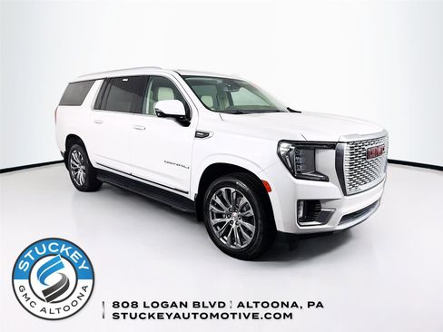 Used 2022 GMC Yukon XL Denali image 1