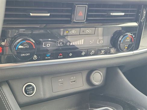 Certified 2021 Nissan Rogue SL image 31