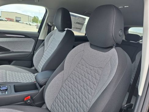 New 2026 Volkswagen Tiguan S FWD image 11