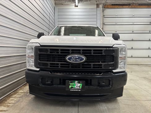 Used 2023 Ford F250 XL image 2