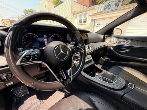 Used 2021 Mercedes-Benz E 350 4MATIC Sedan image 16