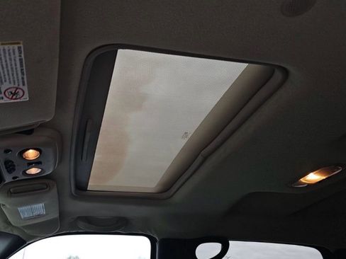 Used 2007 GMC Sierra 2500 SLT w/ Heavy-Duty Power Package image 6