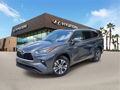 Used 2020 Toyota Highlander XLE