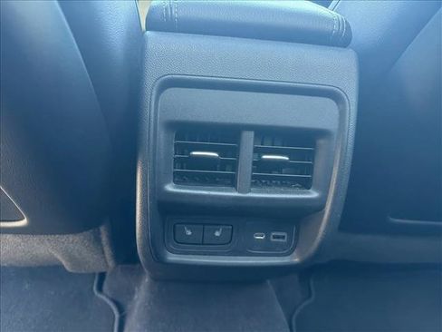 Used 2019 Cadillac XT4 Premium Luxury FWD image 21