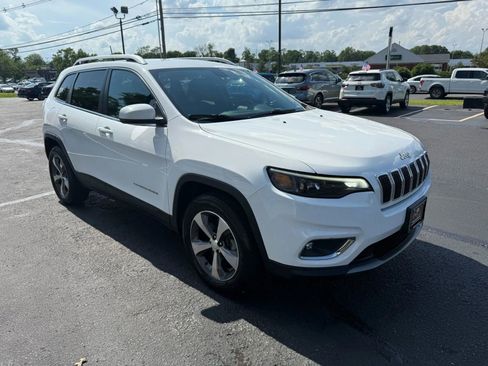 Used 2019 Jeep Cherokee Limited image 5