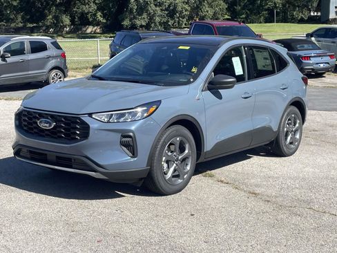 New 2026 Ford Escape ST-Line w/ Tech Pack #1 image 2