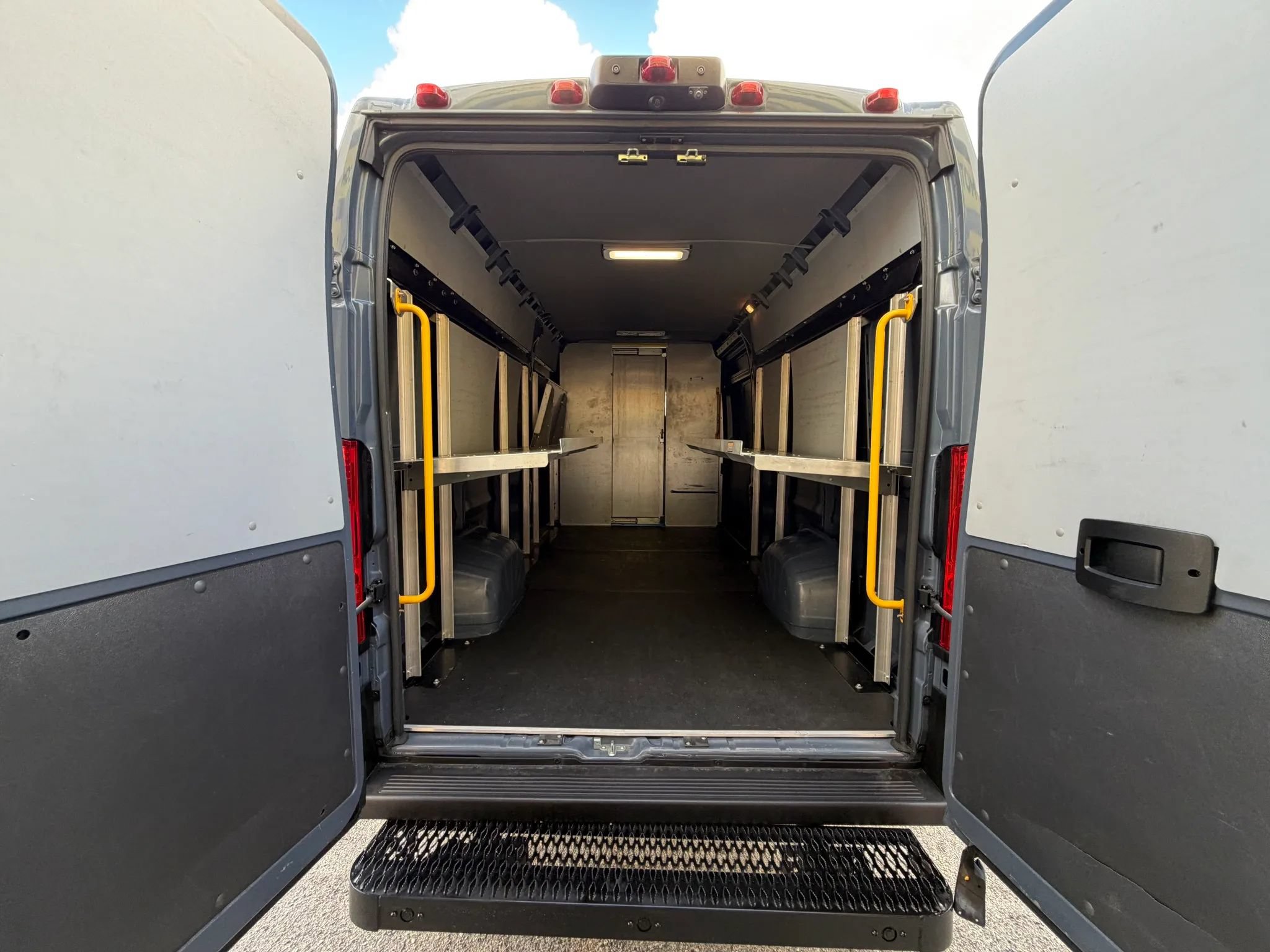 Used 2021 RAM ProMaster 3500 FWD image 4
