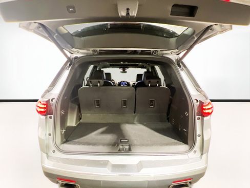 Used 2023 Chevrolet Traverse High Country image 20