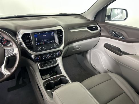 Used 2023 GMC Acadia SLT image 42