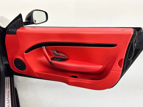 Used 2018 Maserati GranTurismo Sport image 38