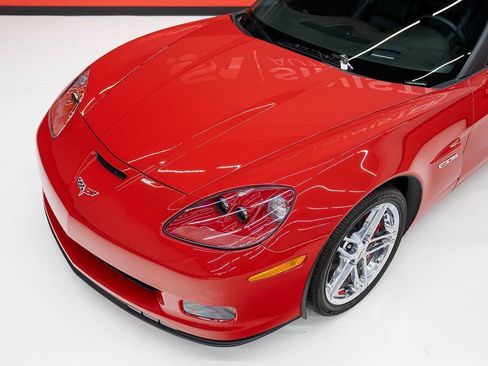 Used 2007 Chevrolet Corvette Z06 w/ Preferred Equipment Group RWD image 5