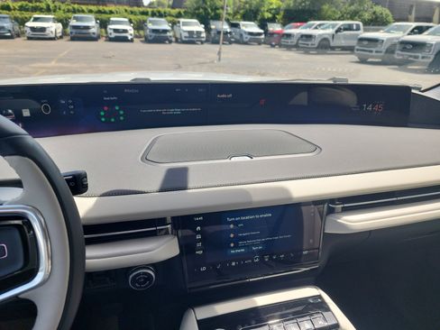 New 2026 Lincoln Navigator L Reserve AWD/4WD image 38