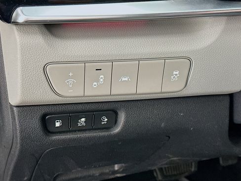 Used 2020 Kia Niro EX image 17