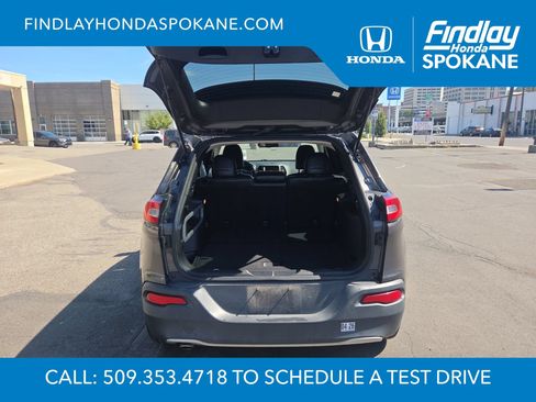 Used 2016 Jeep Cherokee Limited AWD/4WD image 11
