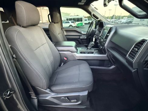 Used 2017 Ford F150 XLT w/ Equipment Group 302A Luxury AWD/4WD image 19