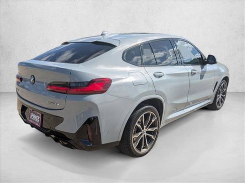 Used 2024 BMW X4 xDrive30i w/ Premium Package AWD/4WD image 5