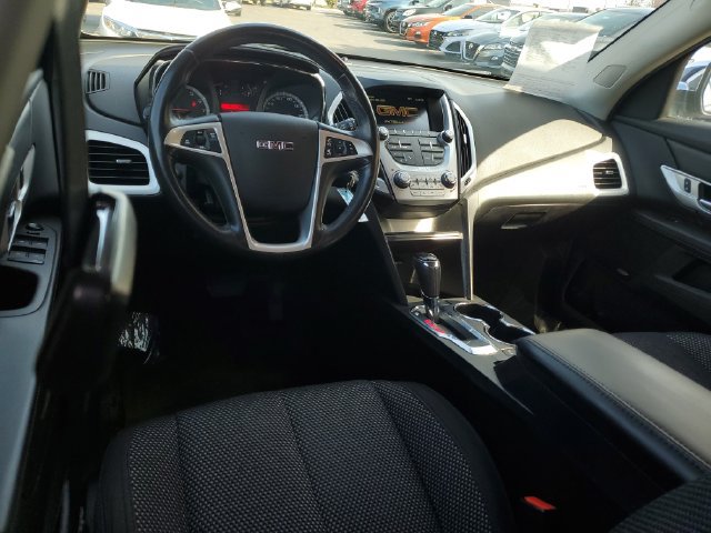 Used 2017 GMC Terrain SLE w/ Chrome Edition FWD image 9