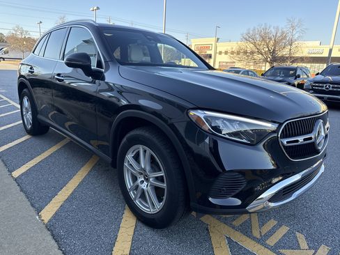 Certified 2025 Mercedes-Benz GLC 300 image 8