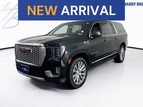 Used 2022 GMC Yukon XL Denali w/ Denali Ultimate Package AWD/4WD image 1