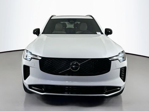 New 2026 Volvo XC90 B6 Ultra image 2