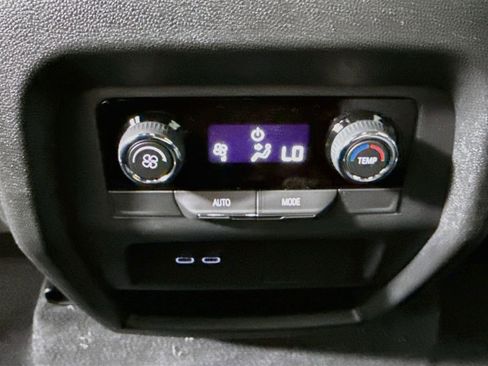 New 2026 Chevrolet Traverse LT w/ Midnight/Sport Edition FWD image 24