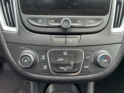 Used 2023 Chevrolet Malibu LS FWD image 27