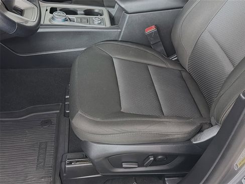 Used 2022 Ford Explorer XLT image 19