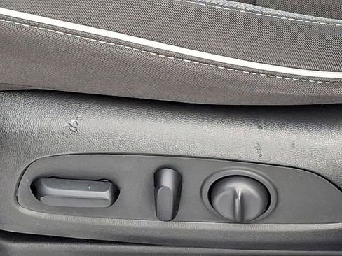 Used 2022 Chevrolet TrailBlazer LT image 27