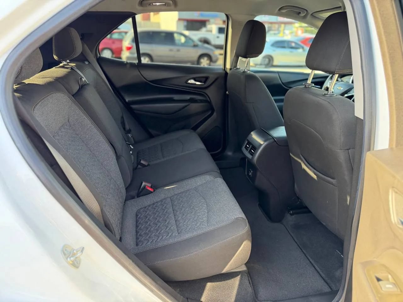 Used 2023 Chevrolet Equinox LT FWD image 33