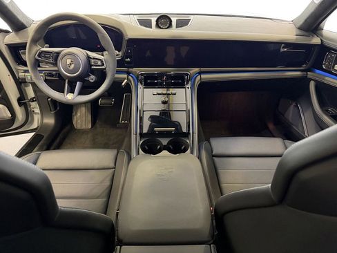 Used 2025 Porsche Panamera Turbo image 17