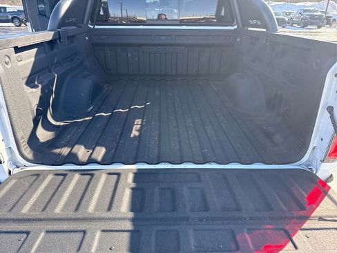 Used 2022 Chevrolet Colorado ZR2 image 23