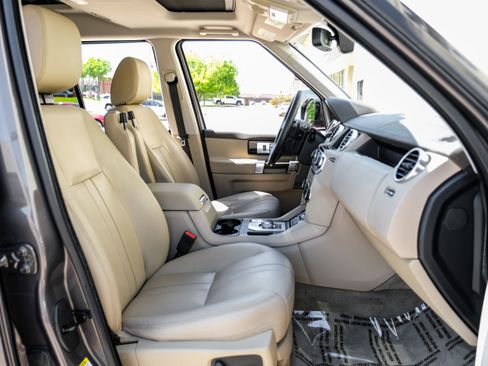 Used 2016 Land Rover LR4 HSE image 33