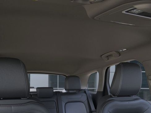 New 2026 Lincoln Corsair Premiere image 22