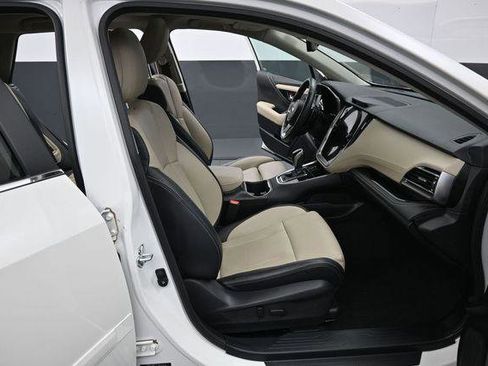 Used 2025 Subaru Outback Limited AWD/4WD image 36