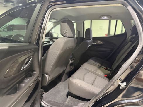 Used 2024 GMC Terrain SLE w/ Driver Convenience Package FWD image 12