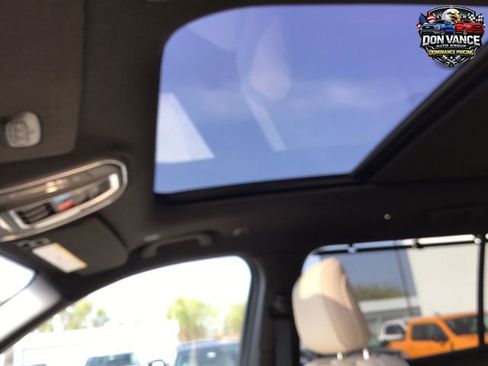 Used 2025 Jeep Grand Cherokee L Limited w/ Luxury Tech Group II image 22