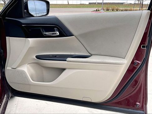 Used 2016 Honda Accord LX image 21