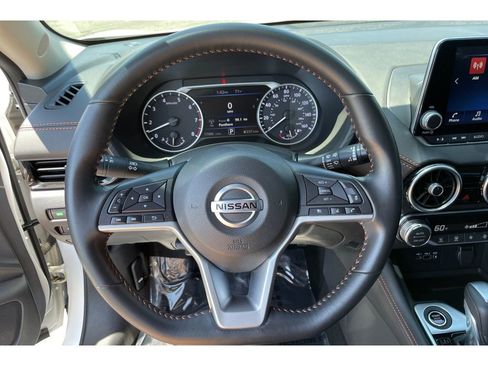 Used 2022 Nissan Sentra SR FWD image 31