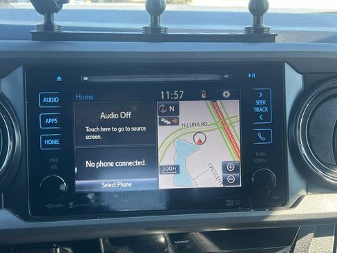 Used 2016 Toyota Tacoma TRD Off-Road image 27