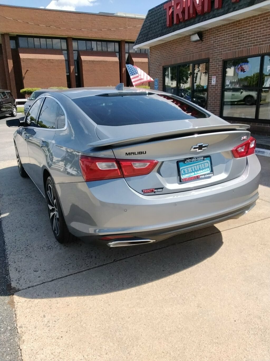 Used 2024 Chevrolet Malibu RS FWD image 2
