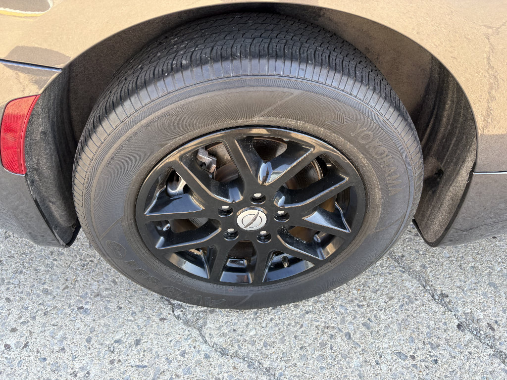 Used 2023 Chrysler Pacifica Touring-L FWD image 11