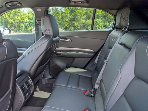 Used 2025 Cadillac XT4 Premium Luxury FWD image 13