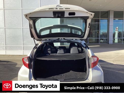 Used 2018 Toyota C-HR XLE image 26