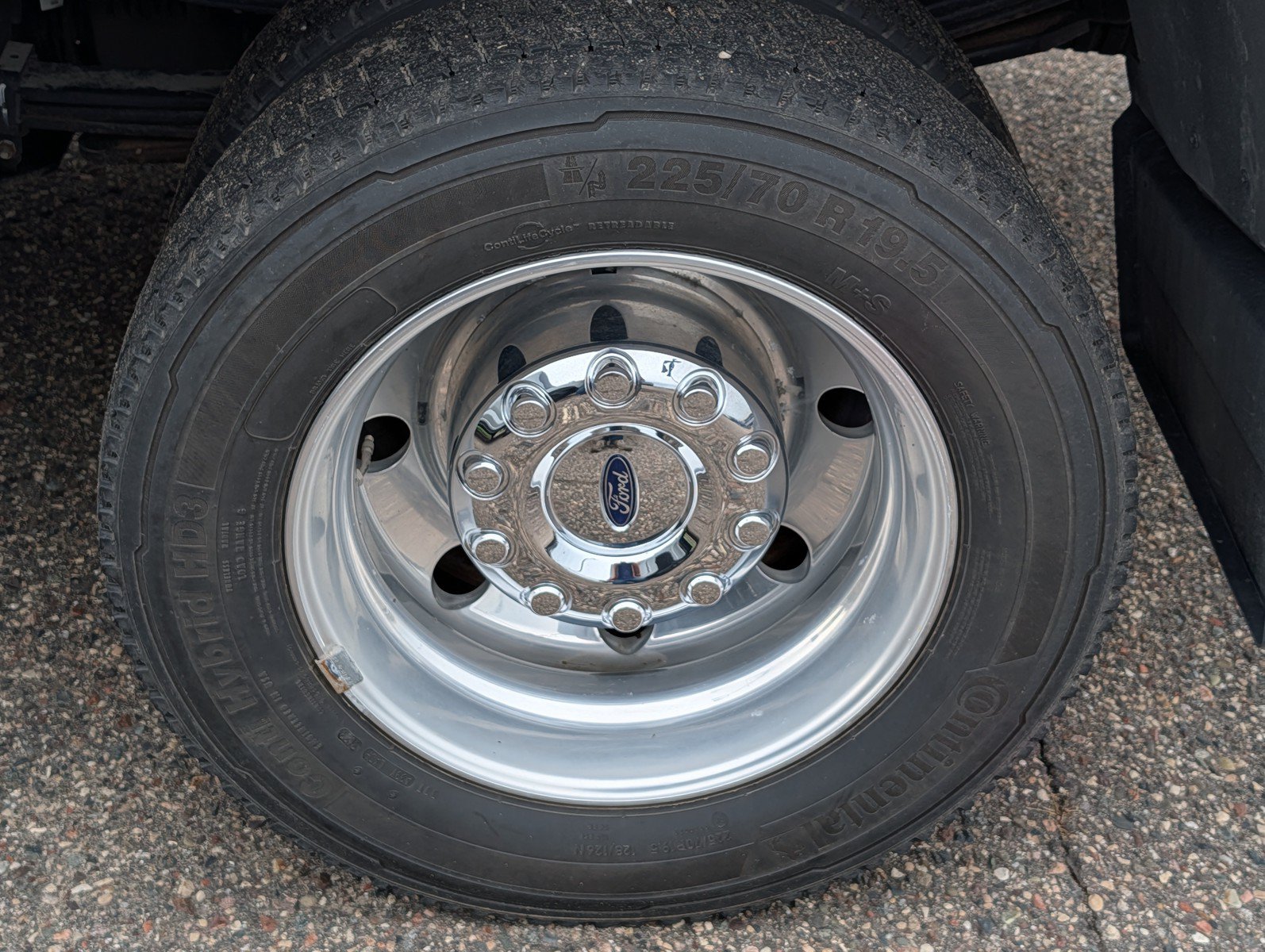 Used 2023 Ford F450 Platinum w/ FX4 Off-Road Package AWD/4WD image 9