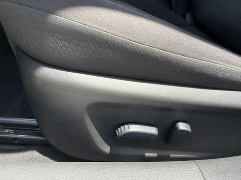 Used 2025 Nissan Altima 2.5 SV FWD image 10