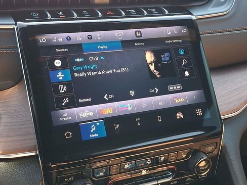 Used 2025 Jeep Grand Cherokee Summit w/ Adv Protech Group IV image 19