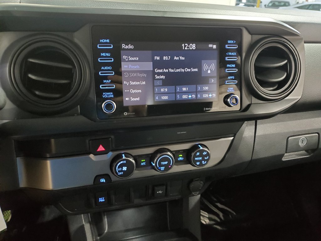 Used 2020 Toyota Tacoma SR w/ SR Convenience Package RWD image 25
