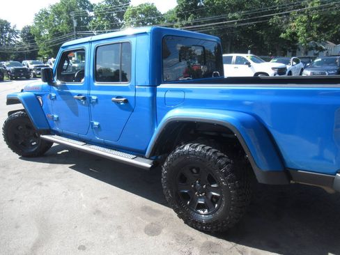 Used 2022 Jeep Gladiator Mojave w/ Cold Weather Group AWD/4WD image 13