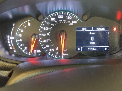 Used 2021 Chevrolet Trax LT w/ LT Convenience Package image 23